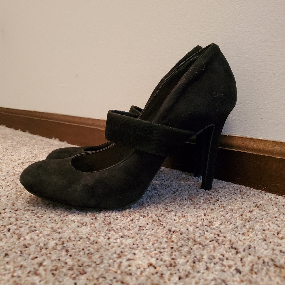 Jessica Simpson Black Heels